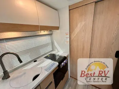 2027 Thor Motor Coach Gemini AWD photo 28