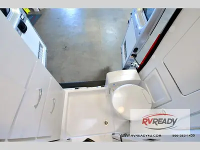 2022 Thor Motor Coach Rize photo 15