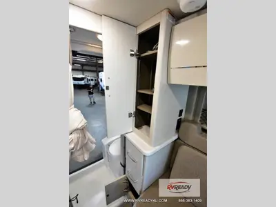 2022 Thor Motor Coach Rize photo 11