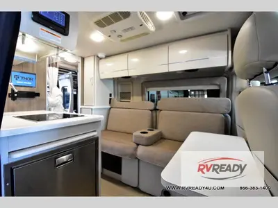 2022 Thor Motor Coach Rize photo 6