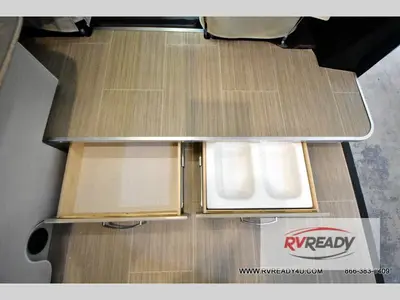 2022 Thor Motor Coach Rize photo 18