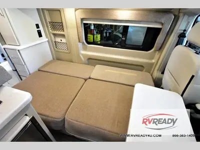2022 Thor Motor Coach Rize photo 13