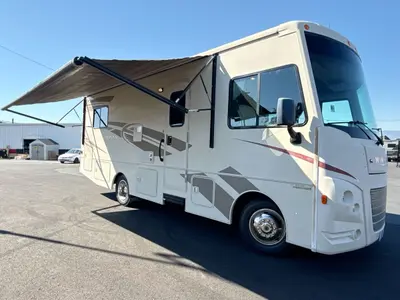 2018 Winnebago Vista photo 12