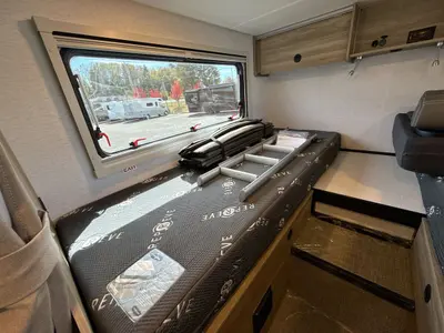 2027 Winnebago Ekko photo 38