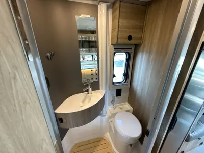 2027 Winnebago Ekko photo 35
