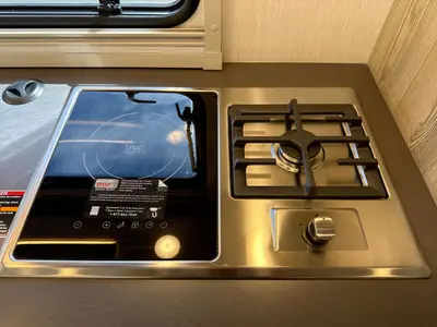 2027 Winnebago Navion photo 29