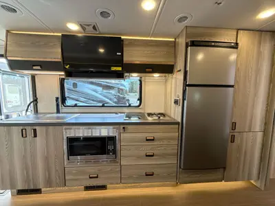2027 Winnebago Navion photo 32