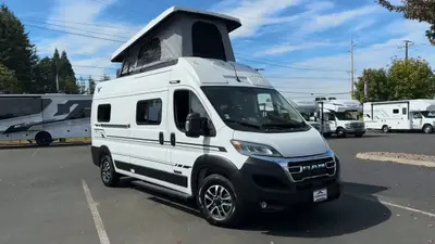 2027 Winnebago Solis photo 6