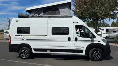 2027 Winnebago Solis photo 5