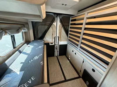 2027 Winnebago Solis photo 31