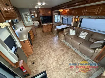 2013 Tiffin Motorhomes Allegro photo 5