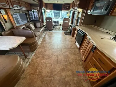 2013 Tiffin Motorhomes Allegro photo 9