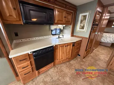 2013 Tiffin Motorhomes Allegro photo 7