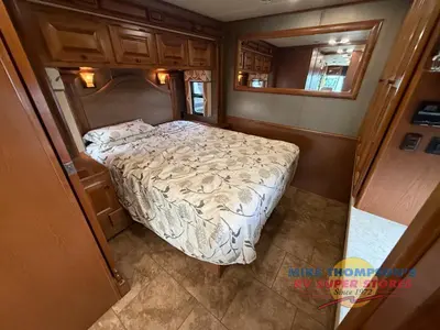 2013 Tiffin Motorhomes Allegro photo 14