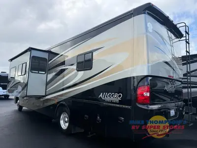 2013 Tiffin Motorhomes Allegro photo 3