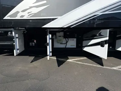 2027 Renegade Verona photo 16