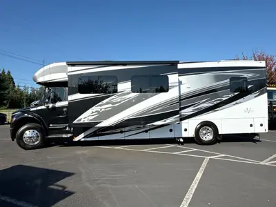 2027 Renegade Verona photo 6