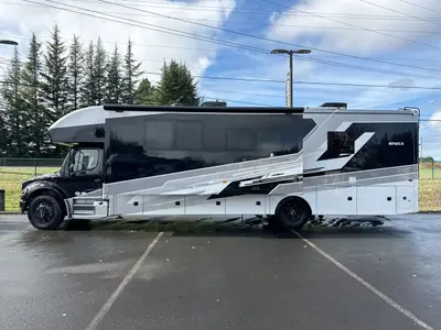 2027 Jayco Seneca photo 6