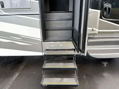 2027 Jayco Seneca photo 23
