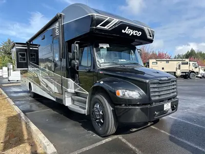 New 2027 Jayco Seneca 37K