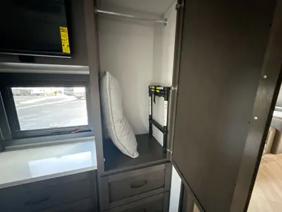 2027 Jayco Seneca photo 43