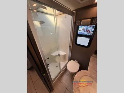 2019 Tiffin Motorhomes Allegro Breeze photo 20