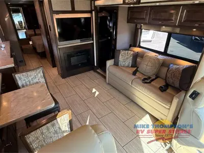 2019 Tiffin Motorhomes Allegro Breeze photo 8