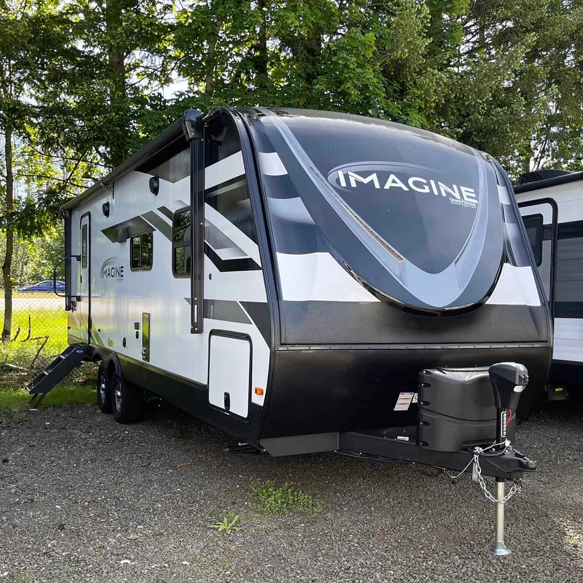 2022 GRAND DESIGN IMAGINE exterior