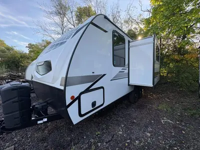 2021 Winnebago Micro Minnie photo 4