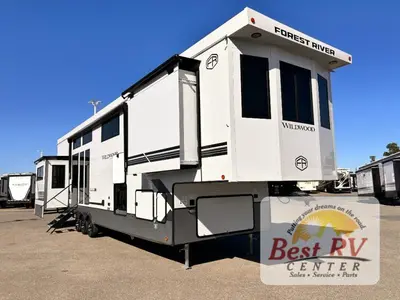 New 2027 Forest River Wildwood Heritage Glen ROOST43