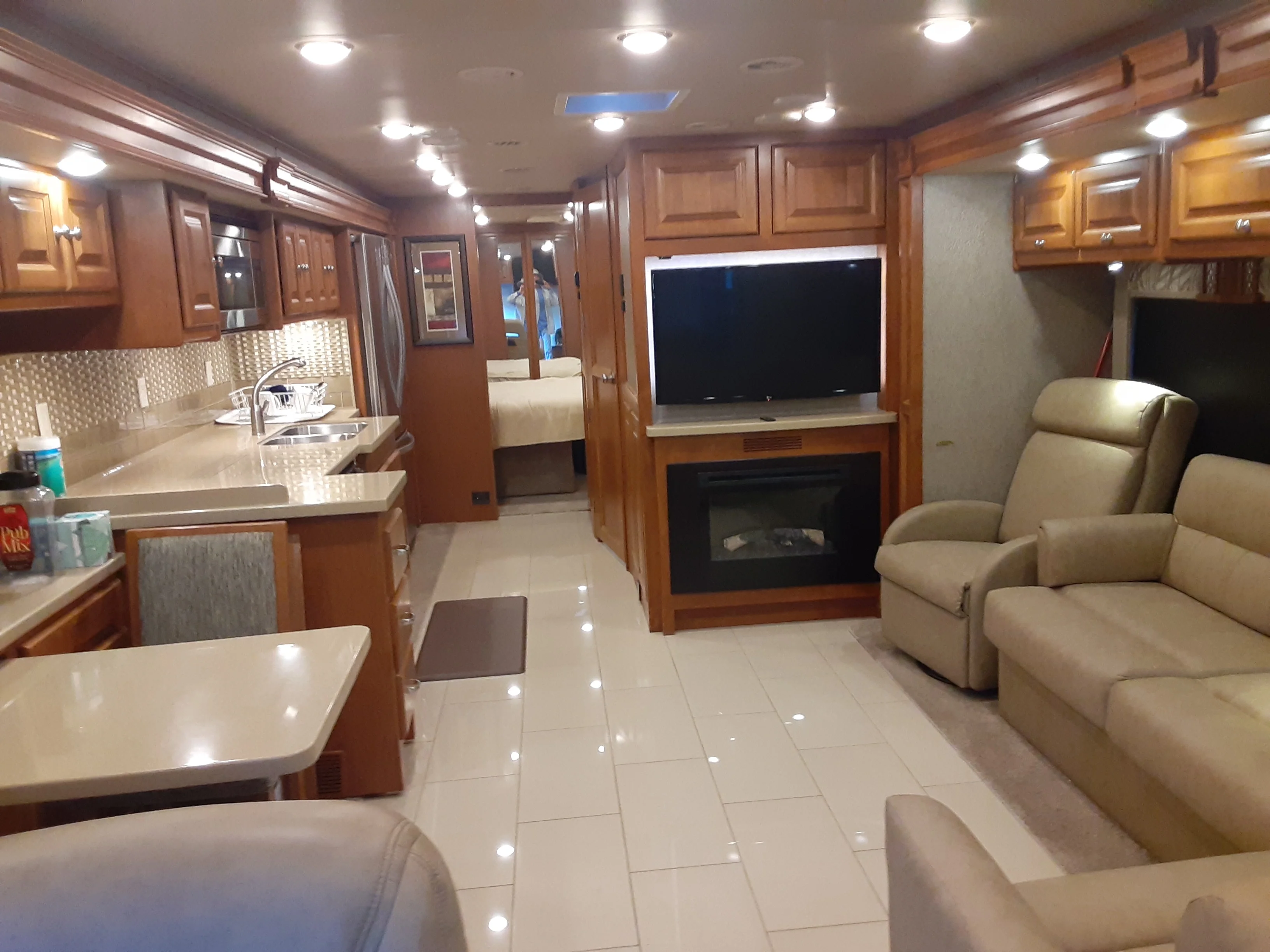 2017 TIFFIN MOTORHOMES ALLEGRO RED exterior
