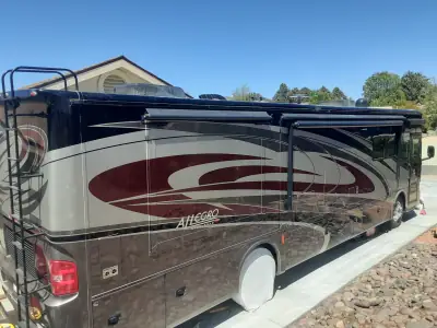 2017 TIFFIN MOTORHOMES ALLEGRO RED photo 2