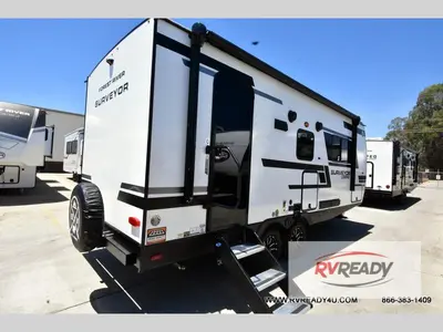 2027 Forest River Surveyor Legend photo 5