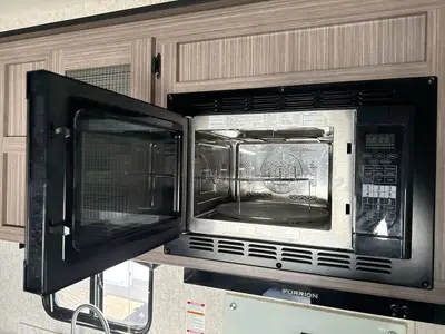 2019 Coachmen Adrenaline photo 26