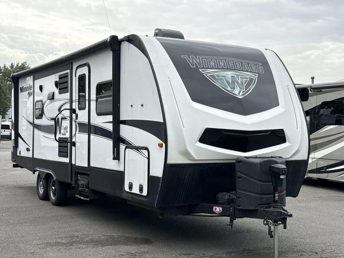 2019 Winnebago Minnie Plus exterior