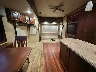 2015 LIFESTYLE CAMPERS LUXURY photo 2