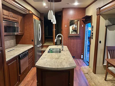 2015 LIFESTYLE CAMPERS LUXURY photo 7