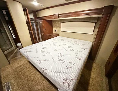2015 LIFESTYLE CAMPERS LUXURY photo 11