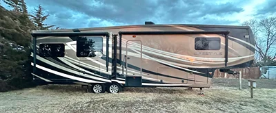 2015 LIFESTYLE CAMPERS LUXURY photo 14