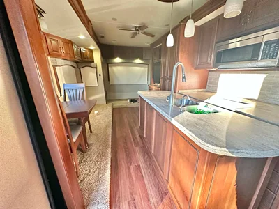 2015 LIFESTYLE CAMPERS LUXURY photo 8