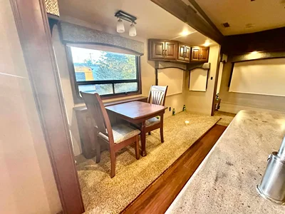 2015 LIFESTYLE CAMPERS LUXURY photo 5