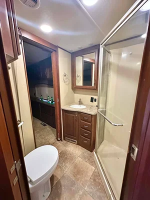 2015 LIFESTYLE CAMPERS LUXURY photo 12