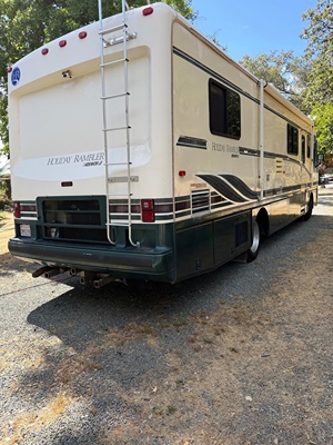 1996 HOLIDAY RAMBLER ENDEAVOR® photo 2