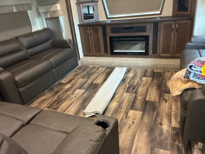 2019 FOREST RIVER SIERRA photo 3