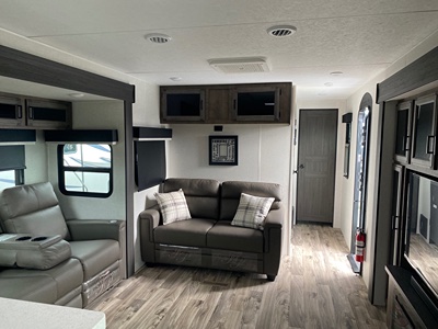 2025 VENTURE RV SPORTTREK TOURING photo 13