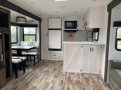2025 VENTURE RV SPORTTREK TOURING photo 15