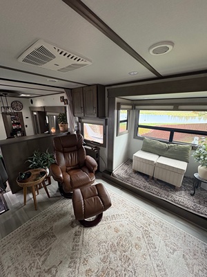 2023 GRAND DESIGN SOLITUDE photo 15