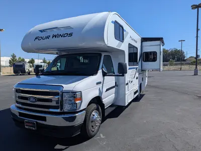 2027 Thor Motor Coach Four Winds photo 4