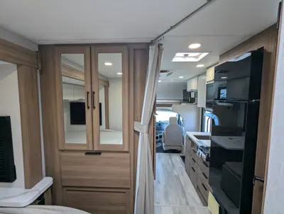 2027 Thor Motor Coach Four Winds photo 28