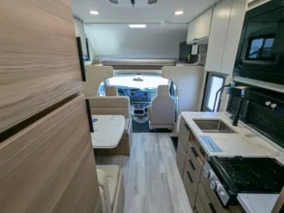 2027 Thor Motor Coach Four Winds photo 32